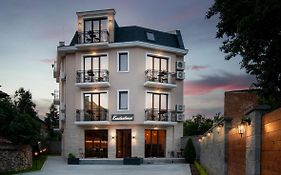 Семеен Хотел Константинови